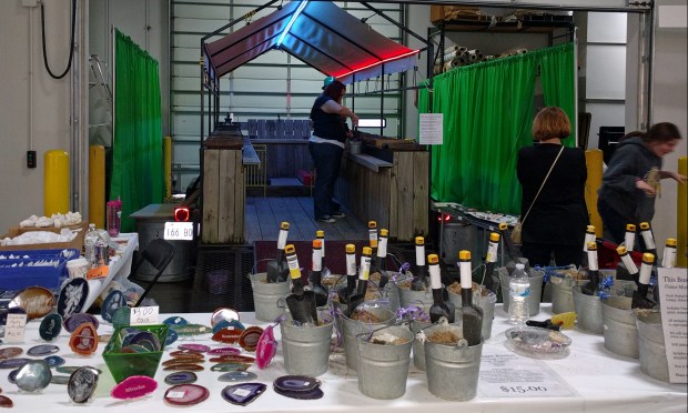 flume mining diy gems agate slabs