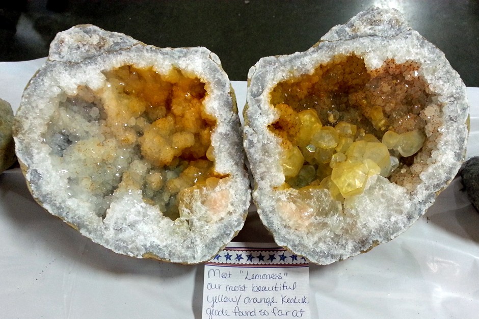 yellow keokuk geode