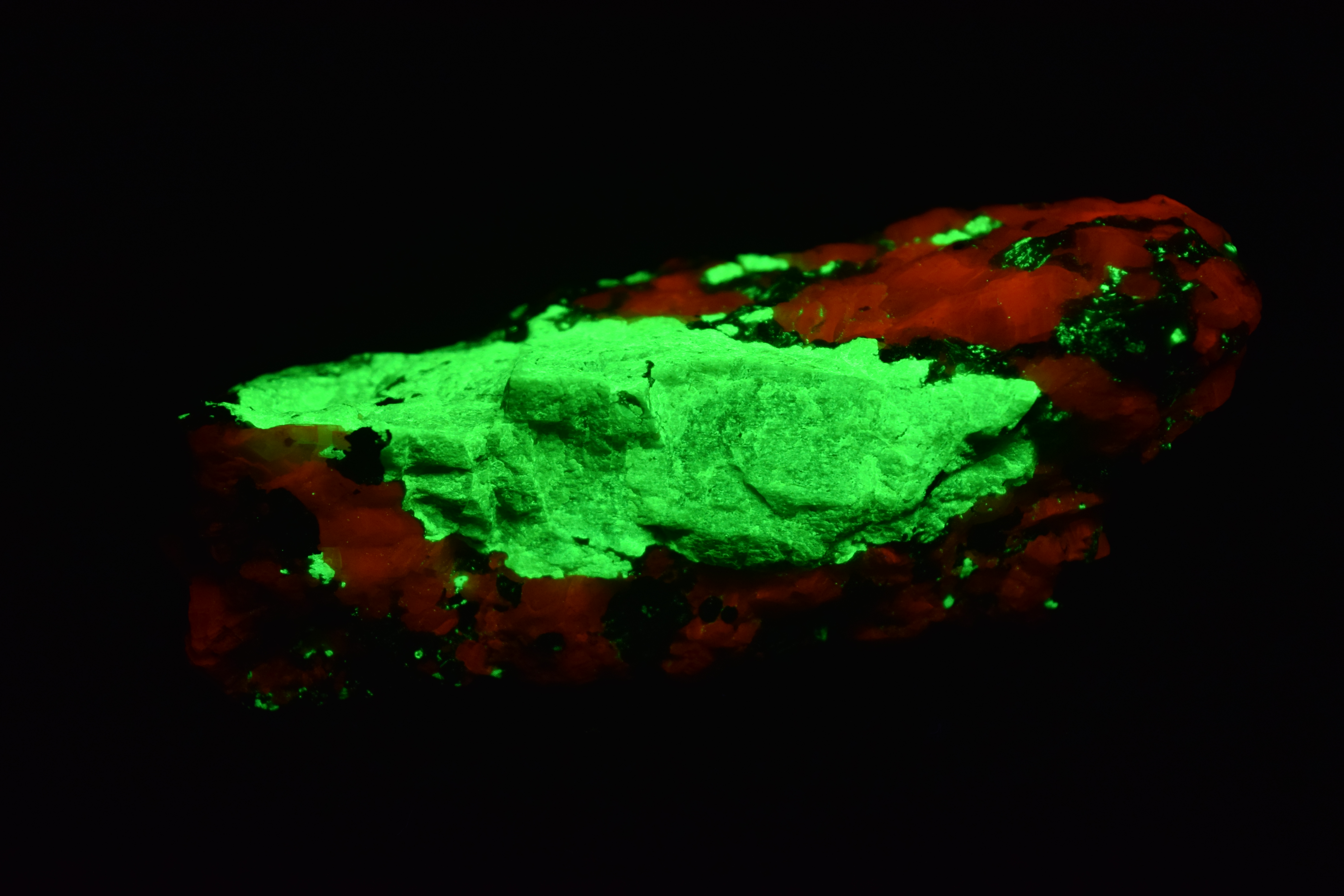 franklinite, willemite and calcite