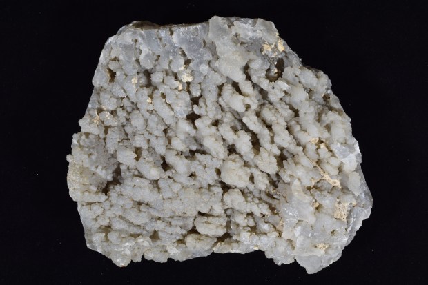 Chalcedony under white light.